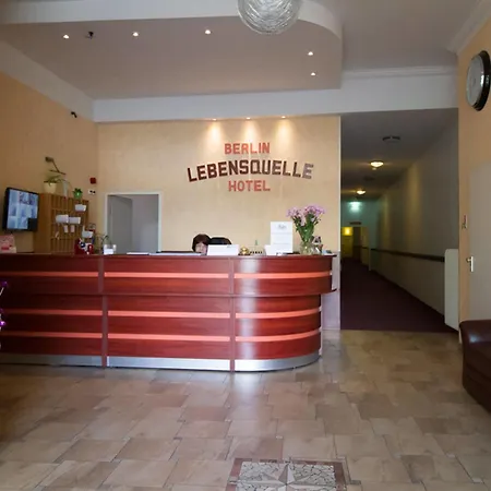 Lebensquelle Am Checkpoint Charlie Hotell